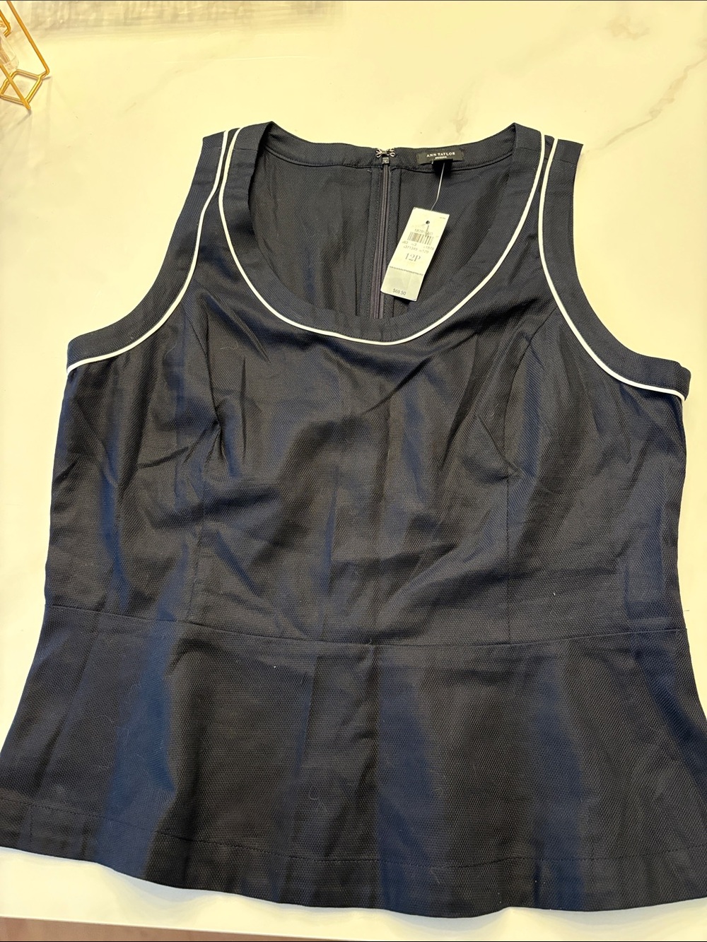 Ann Taylor Woman’s Navy Sleeveless Peplum Tank with White Piping Size 12P